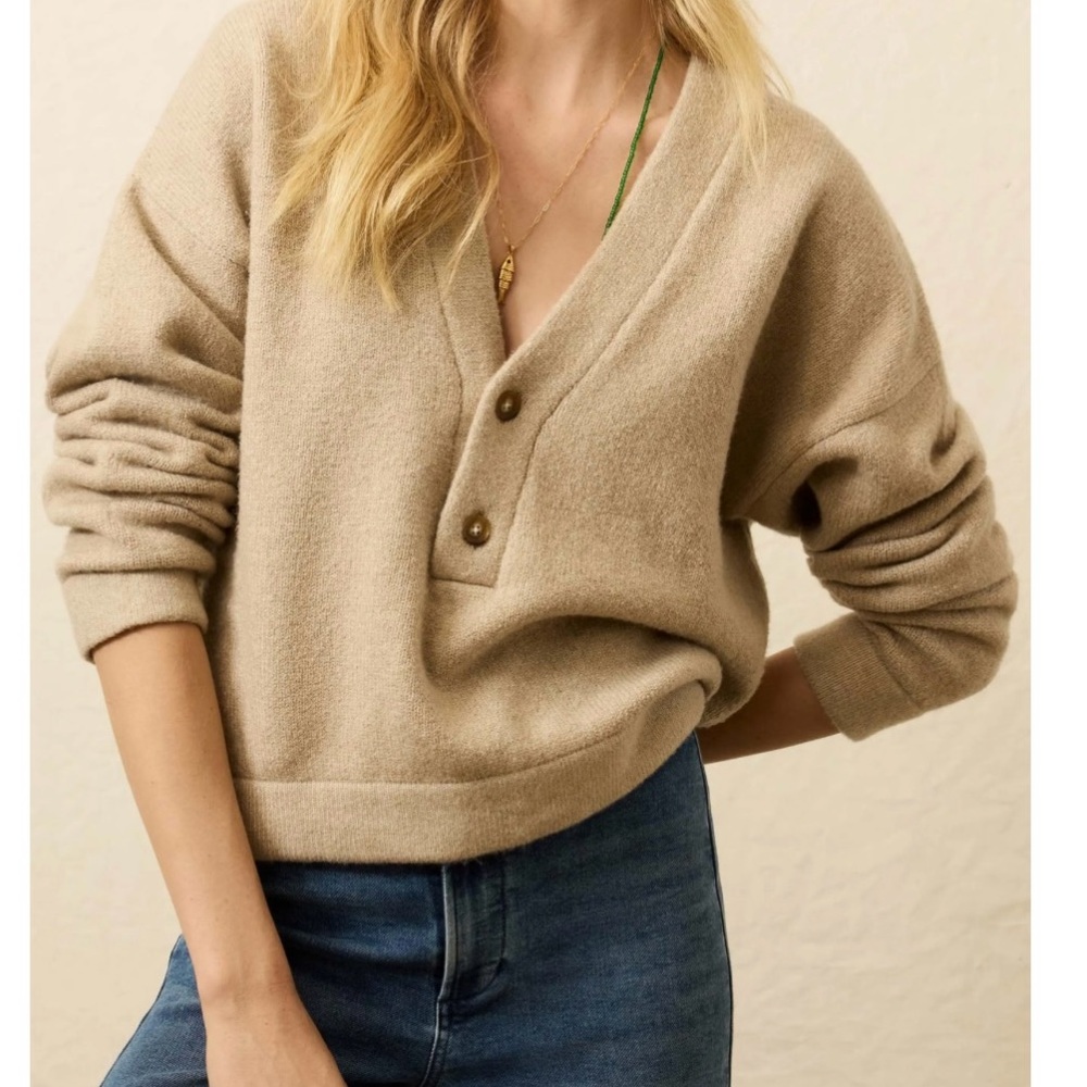 Faherty Women's Tan V-Neck Sweater